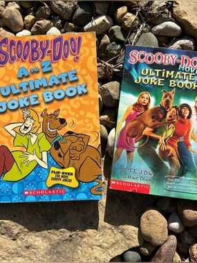 🩶5/$30 Set of 2 Paperback Scooby-Doo Joke Books published by Scholastic